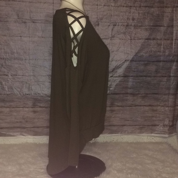 Sold* Venus Cut Out Shoulder High Low Top - Picture 5 of 8